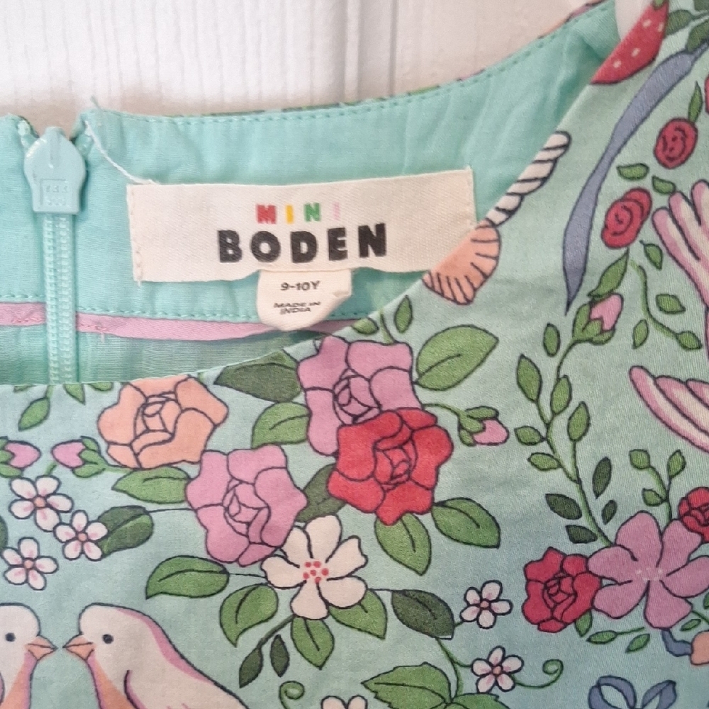 Boden Pastel Floral and Heart Pattern Dress - Picture 4 of 8